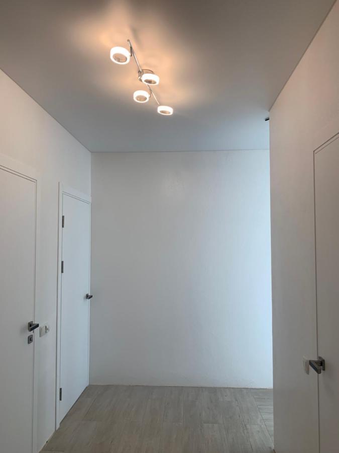 New 3 Rooms Apartment Near The Metro Station Kiev Buitenkant foto