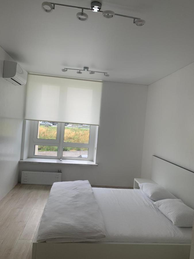 New 3 Rooms Apartment Near The Metro Station Kiev Buitenkant foto