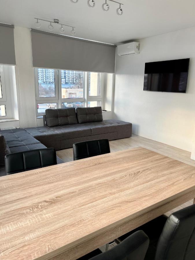 New 3 Rooms Apartment Near The Metro Station Kiev Buitenkant foto
