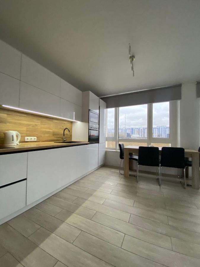 New 3 Rooms Apartment Near The Metro Station Kiev Buitenkant foto